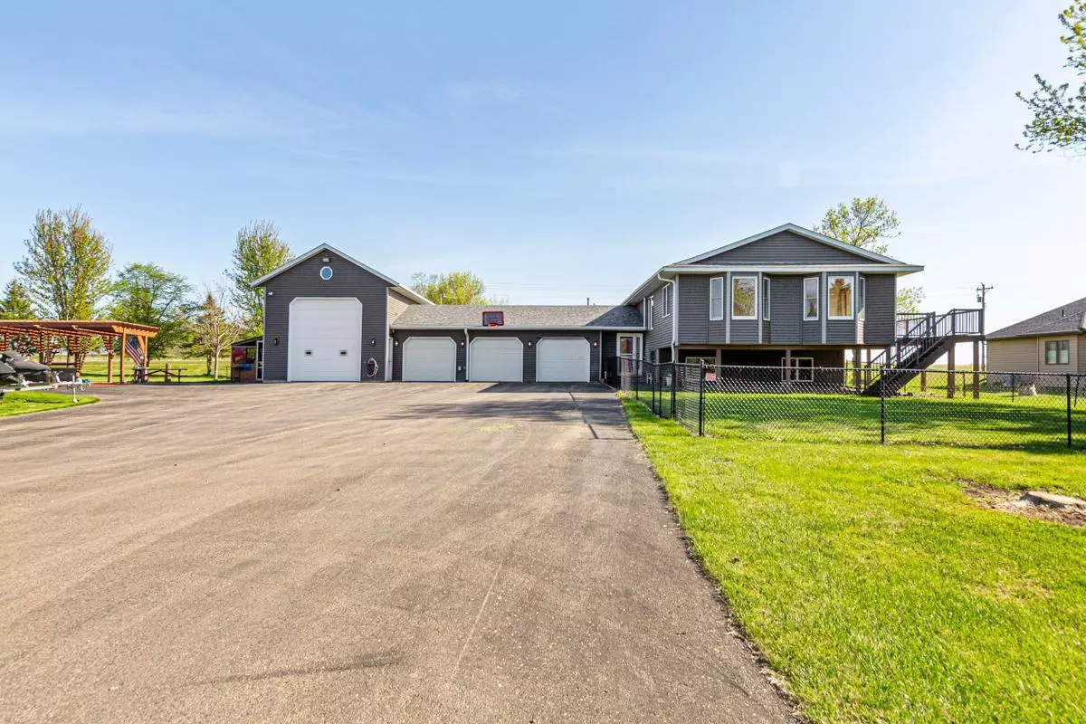 Morristown, MN 55052,8370 Hamel WAY