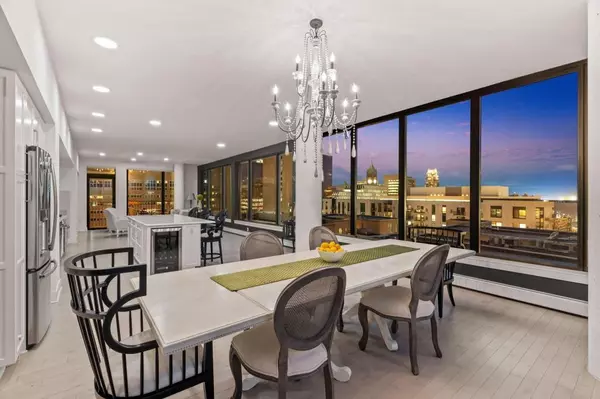 740 Portland Ave #1201, Minneapolis, MN 55415