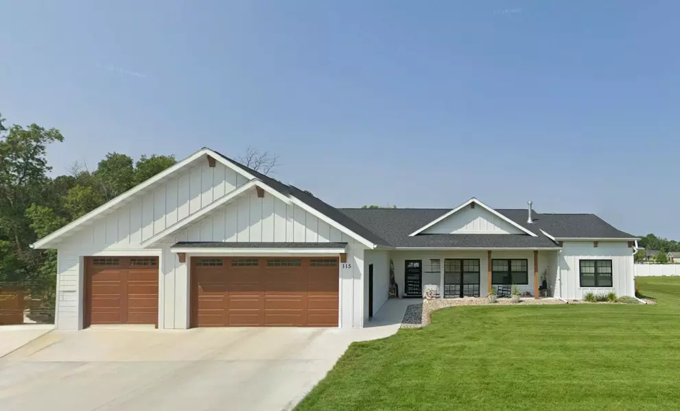 115 Altavista DR, Detroit Lakes, MN 56501