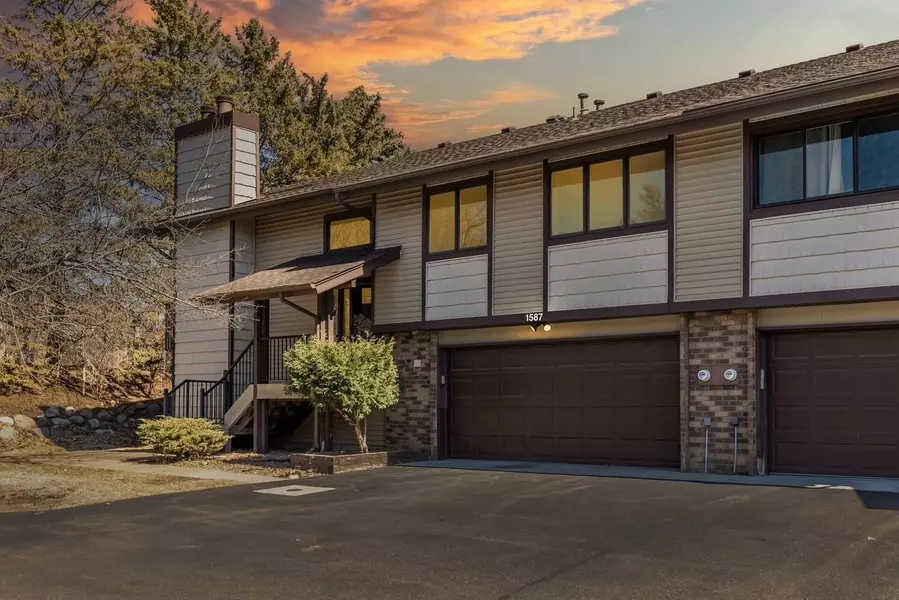 1587 Four Oaks RD, Eagan, MN 55121