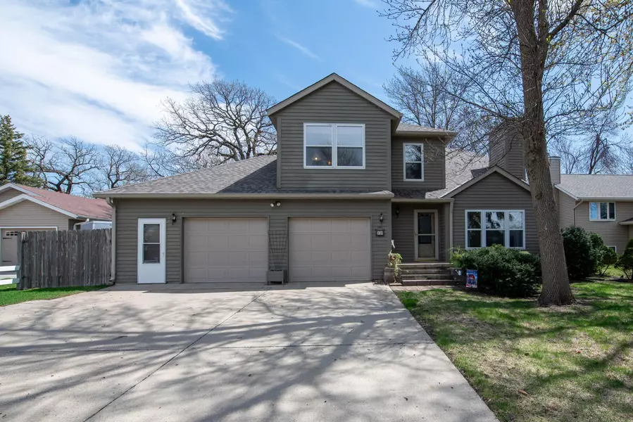 10 Renann CT, North Mankato, MN 56003