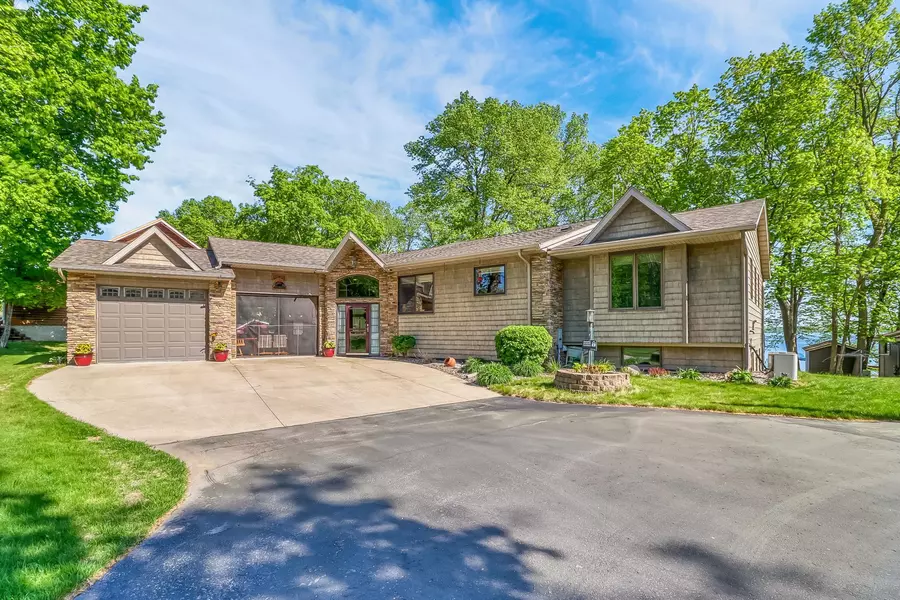 21005 County Highway 32, Rochert, MN 56578