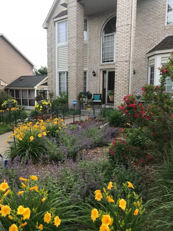 Woodbury, MN 55125,8970 Highland CIR