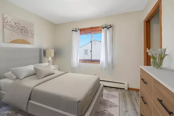 Fridley, MN 55432,5830 2nd ST NE