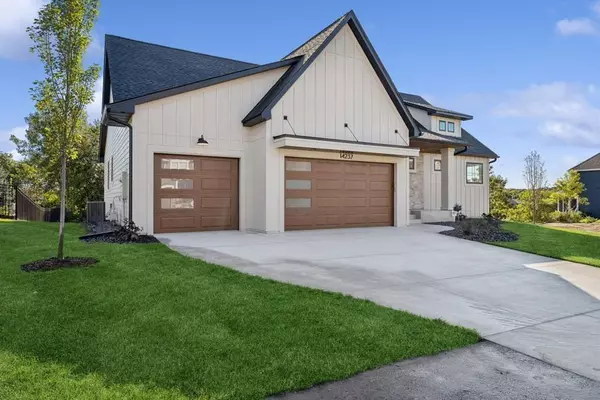 Prior Lake, MN 55372,14237 Mckenna RD NW