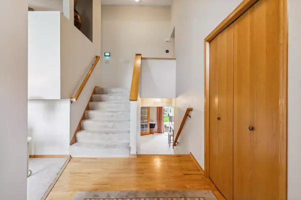 Eagan, MN 55123,4681 Stratford LN