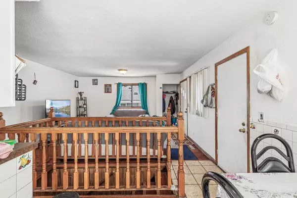 Saint Paul, MN 55130,360 Hawthorne AVE E