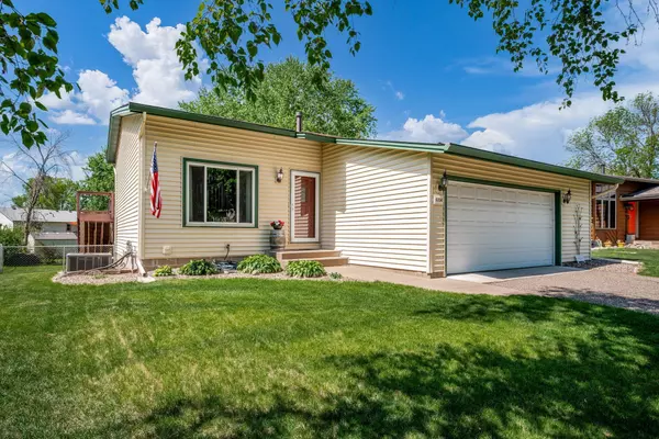 Eden Prairie, MN 55346,6354 Whispering Oaks DR