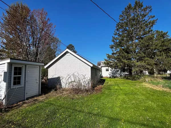 Mora, MN 55051,418 Grove ST S