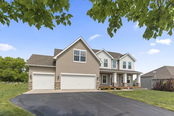 9566 Cottontail DR, Minnetrista, MN 55375