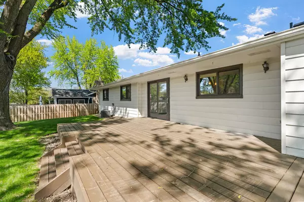 Apple Valley, MN 55124,13621 Fairlawn AVE