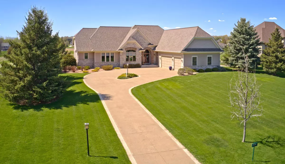Hudson, WI 54016,309 Lindsay RD