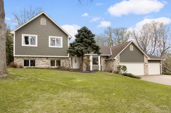 20503 Juno TRL, Lakeville, MN 55044