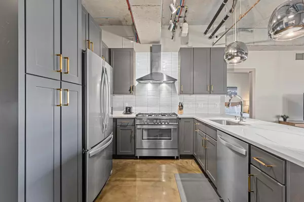 Minneapolis, MN 55401,728 3rd ST N #705