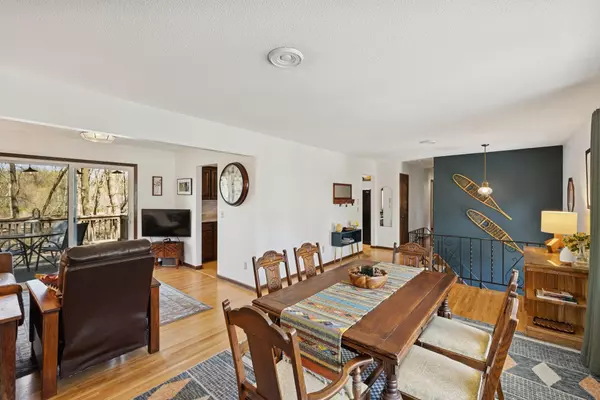 Mahtomedi, MN 55115,361 Maple ST