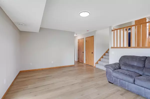 New Prague, MN 56071,1129 Village ST SE