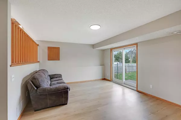 New Prague, MN 56071,1129 Village ST SE