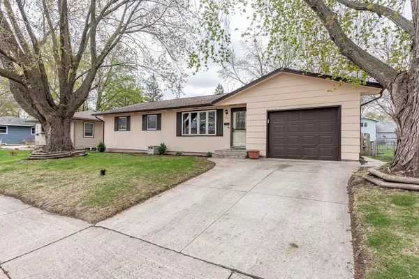 North Mankato, MN 56003,321 Pierce AVE