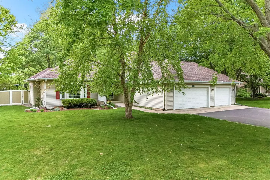 205 Forestview LN N, Plymouth, MN 55441