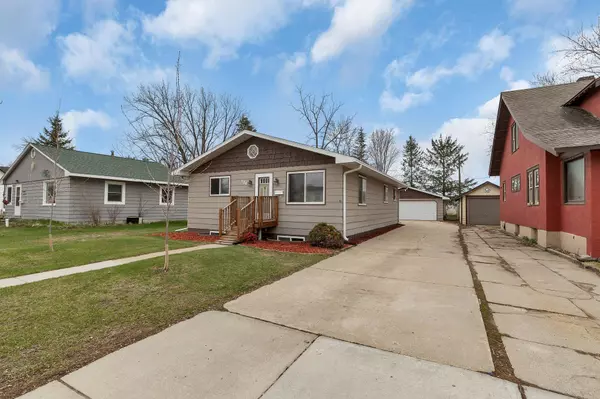 506 3rd ST SE, Wadena, MN 56482