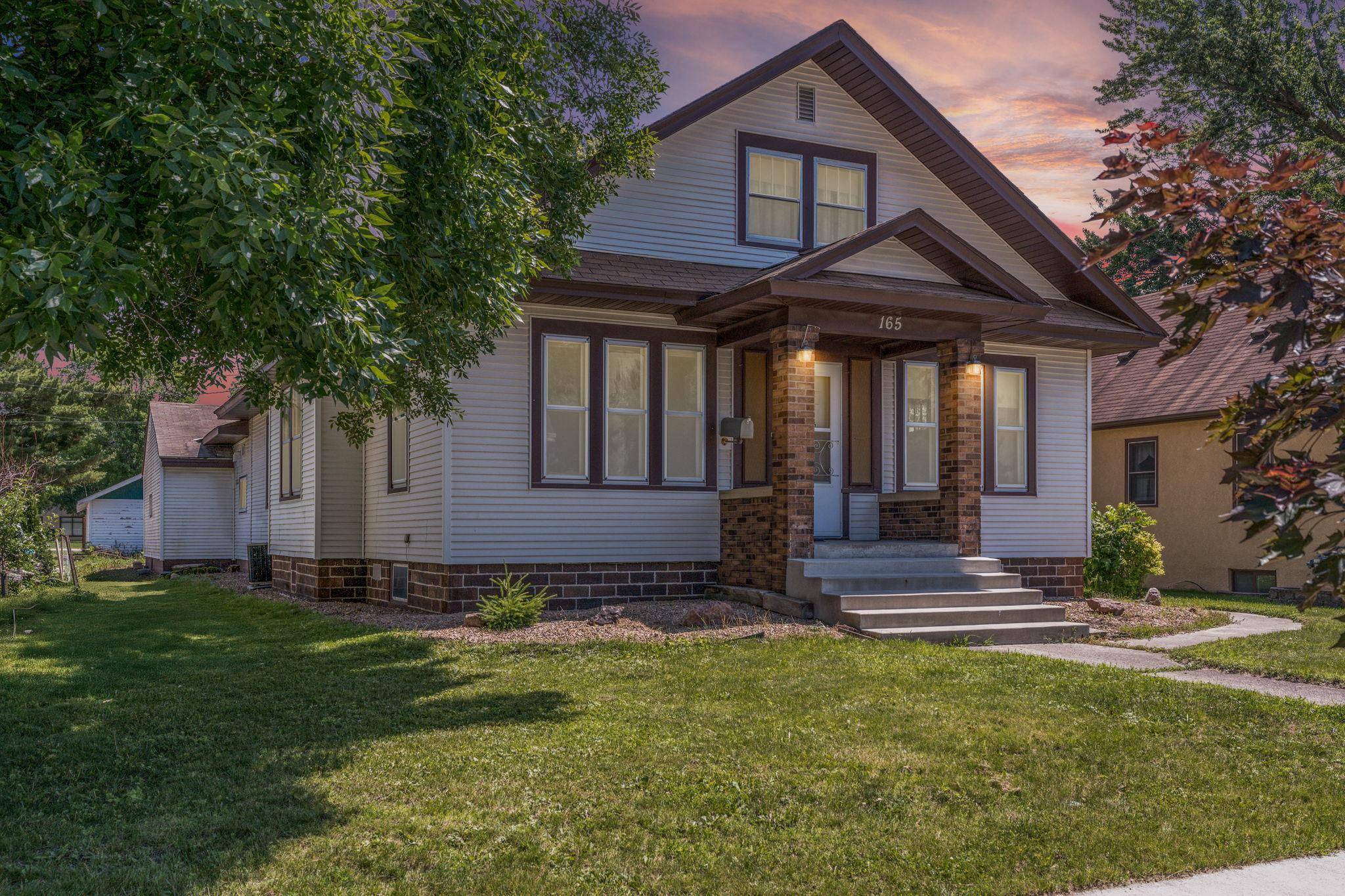 165 N Park AVE, Le Center, MN 56057