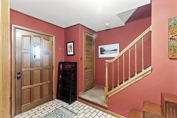 Bloomington, MN 55431,9717 Queen RD