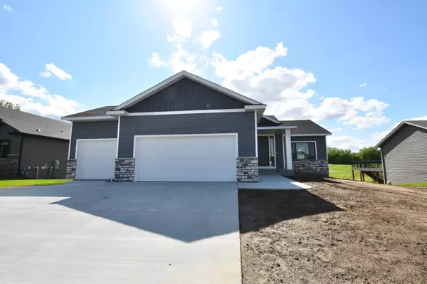 Zumbrota, MN 55992,309 Highlands AVE
