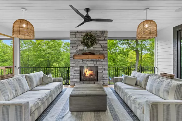 Excelsior, MN 55331,6480 Hawks Pointe LN