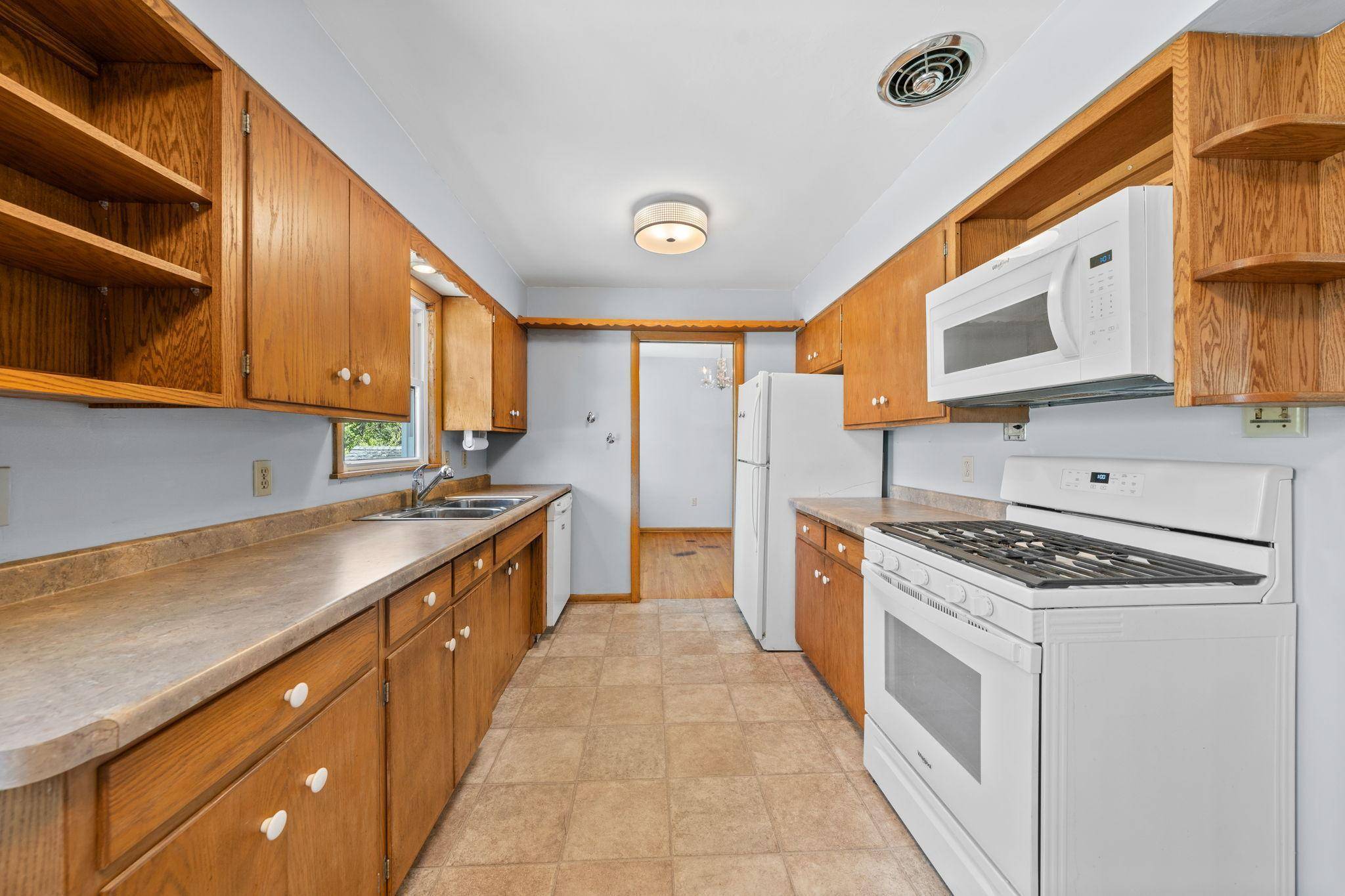 Mora, MN 55051,600 Mclean ST