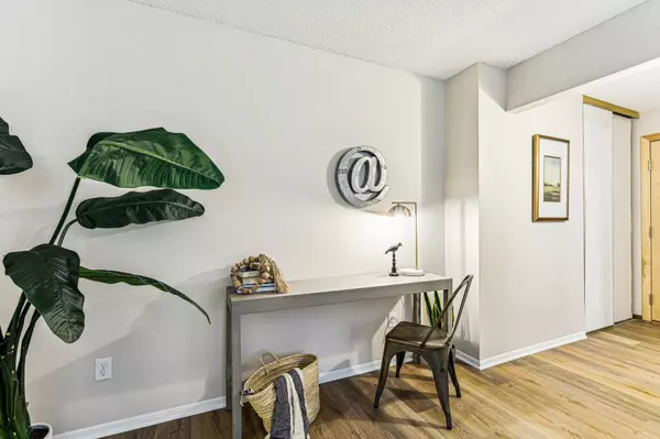 Saint Louis Park, MN 55416,4500 Cedar Lake RD S #4