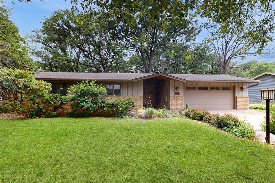 10100 James RD, Bloomington, MN 55431