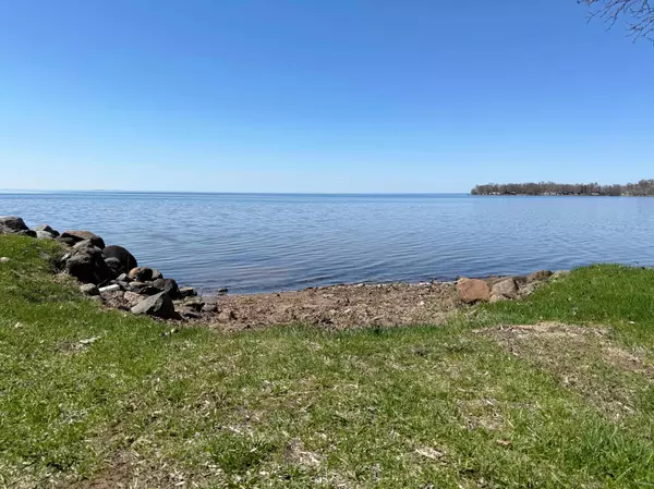 Isle, MN 56342,5301 Oak ST