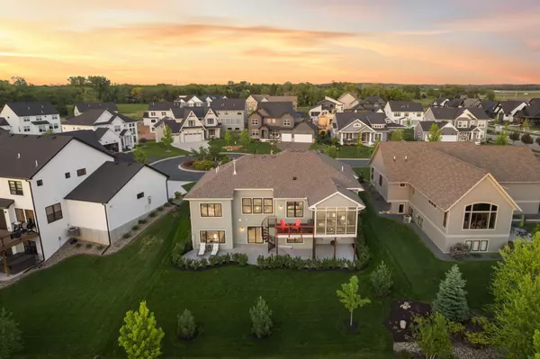 Lake Elmo, MN 55042,4152 Hummingbird CT N