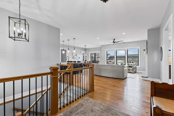 Lake Elmo, MN 55042,4152 Hummingbird CT N