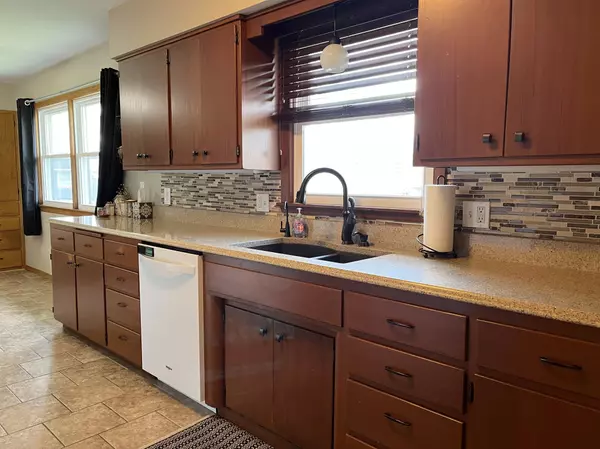 Windom, MN 56101,2250 18th AVE