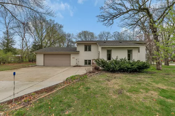 Big Lake, MN 55309,20 Oak LN