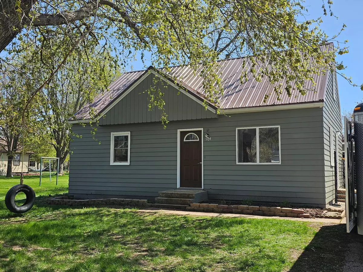 Pipestone, MN 56164,904 6th ST SW