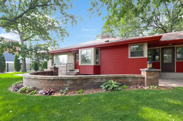 Saint Cloud, MN 56303,32827 River Oaks LN