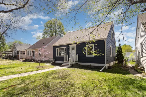 Saint Paul, MN 55119,2048 4th ST E