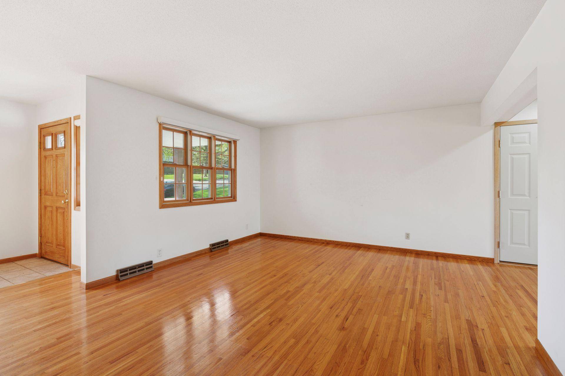 Bloomington, MN 55437,9108 Utica AVE S