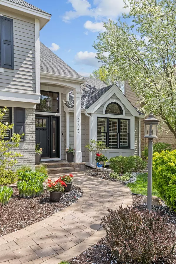 Eagan, MN 55123,3744 Woodland TRL