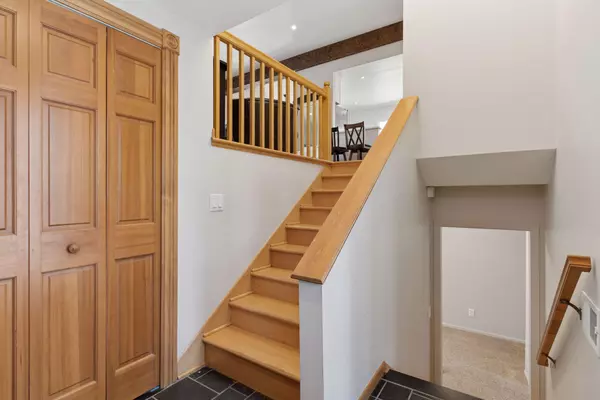 North Oaks, MN 55127,8 Woodhill LN