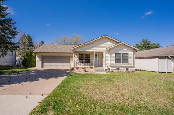 1012 Bartlett AVE,  Altoona,  WI 54720
