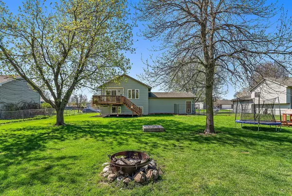 Rush City, MN 55069,615 W 11th ST