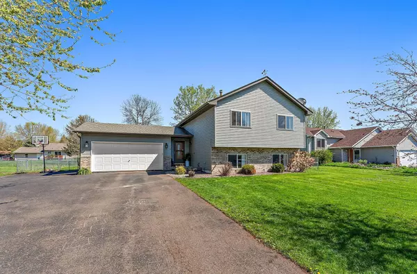 615 W 11th ST, Rush City, MN 55069