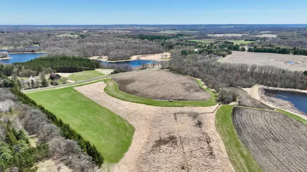 Lindstrom, MN 55045,26XX6 Quinlan AVE