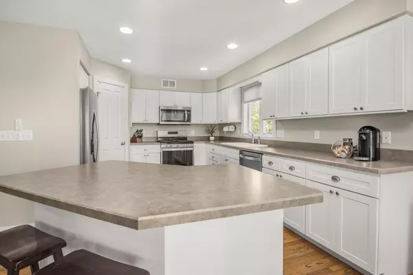 Lake Elmo, MN 55042,5057 Linden TRL N