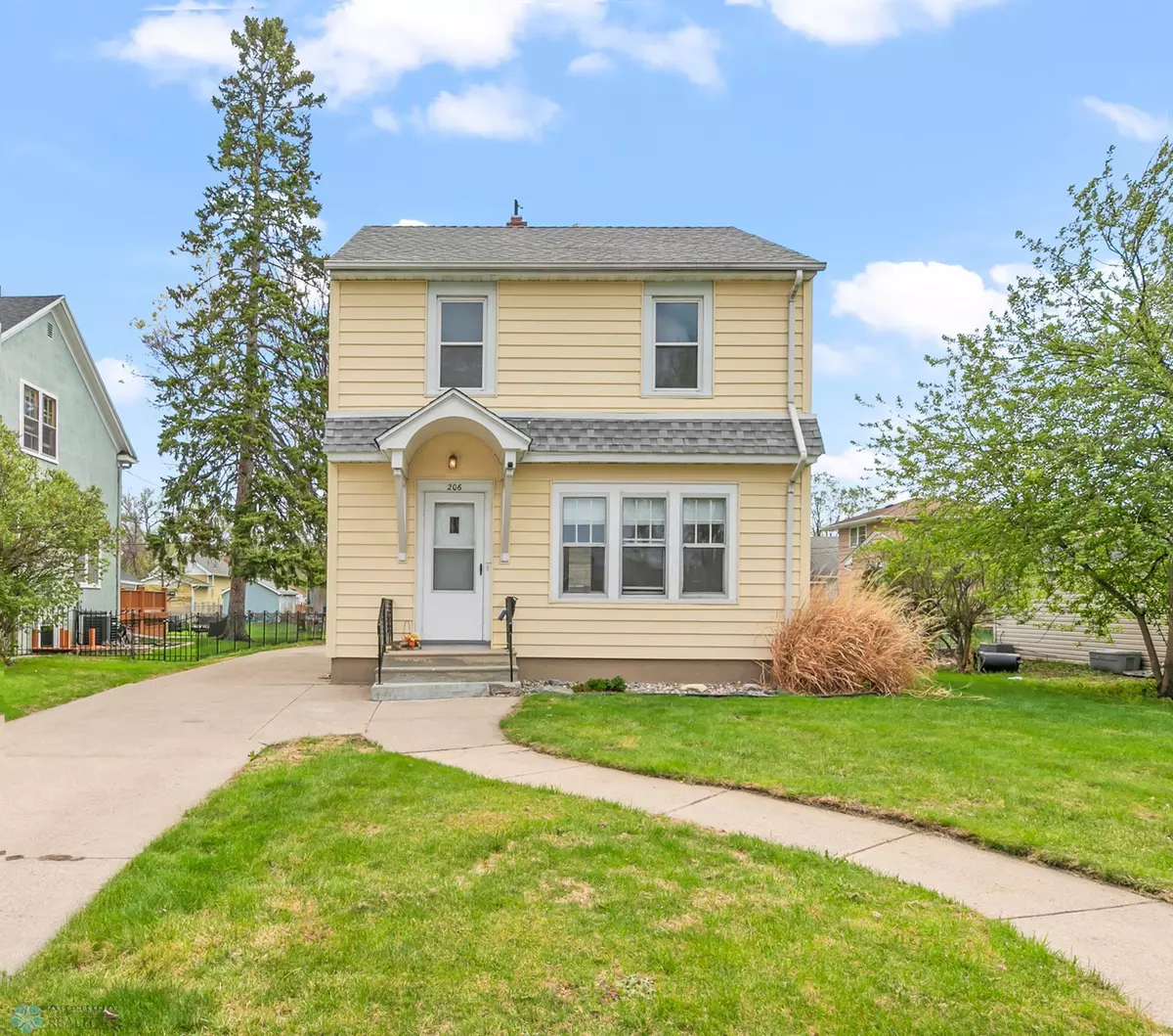 Moorhead, MN 56560,206 12th ST N