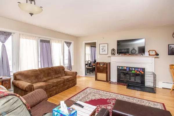 Moorhead, MN 56560,412 14th AVE S