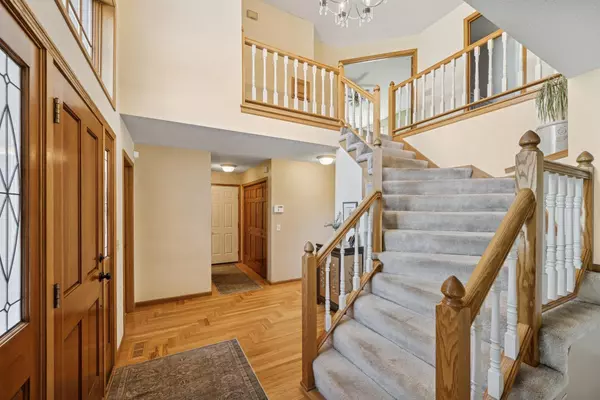 Shoreview, MN 55126,1284 W Royal Oaks DR